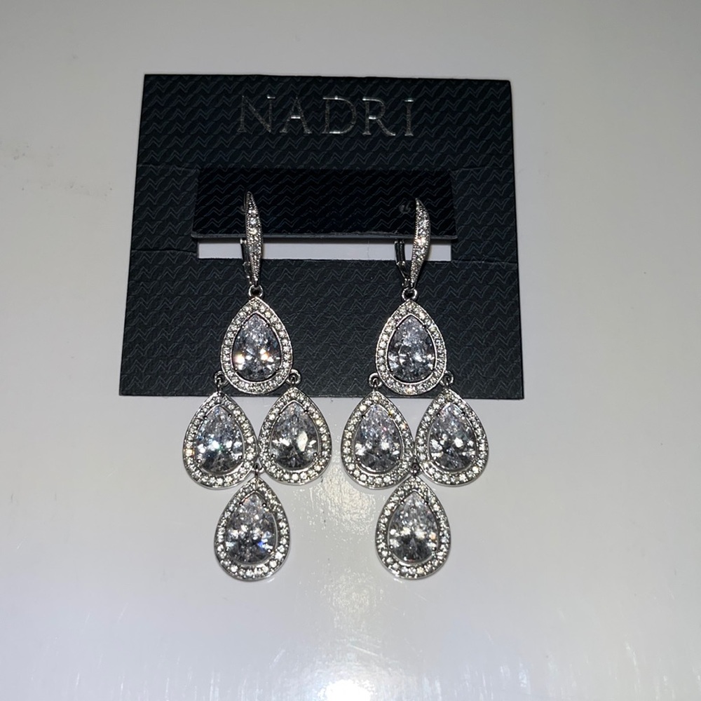 Formal NADRI earrings